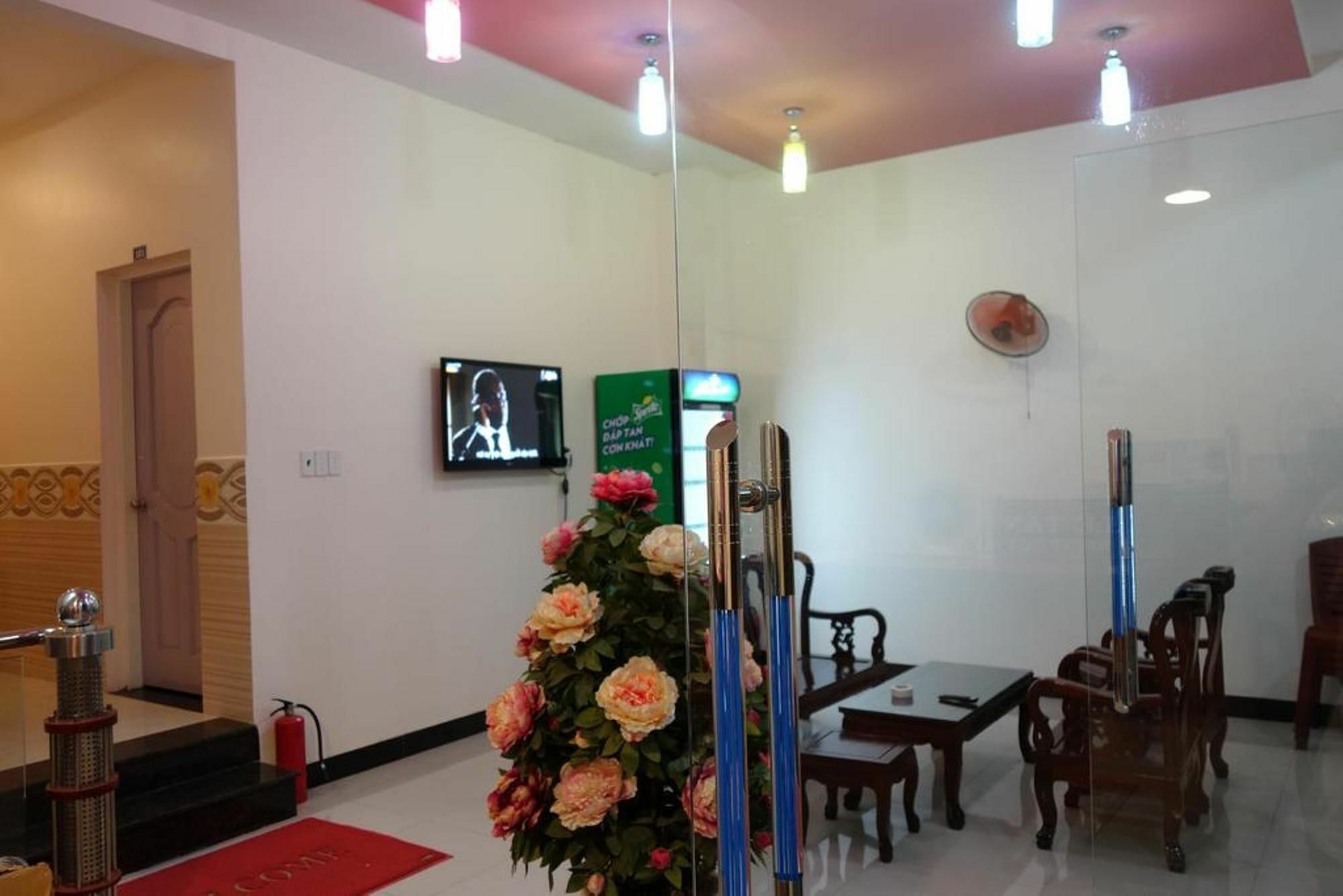 Huong Quang Guesthouse دونغ دونغ المظهر الخارجي الصورة