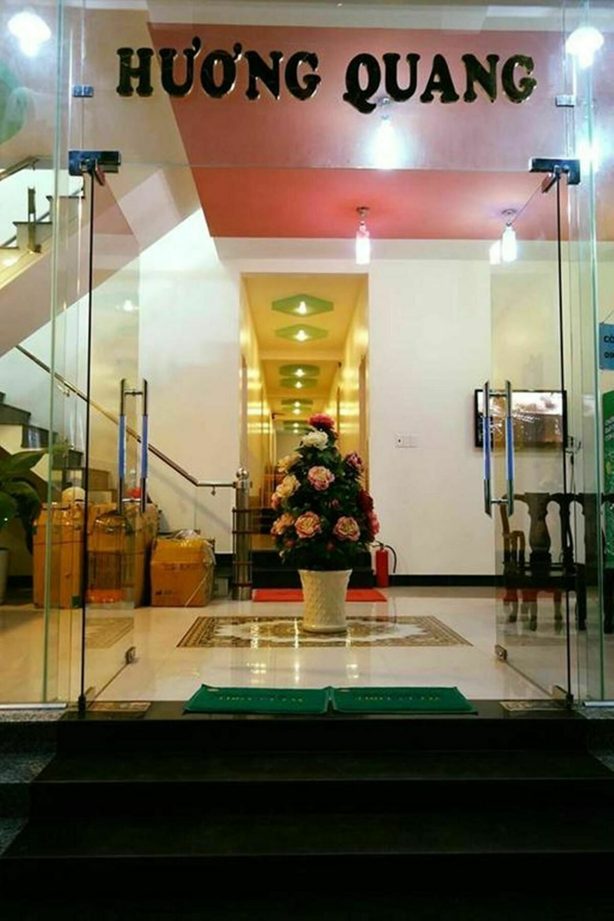 Huong Quang Guesthouse دونغ دونغ المظهر الخارجي الصورة